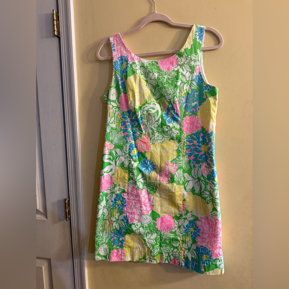 Lilly Pulitzer floral Cathy Hibiscus Stroll sleeveless shift dress, size 6